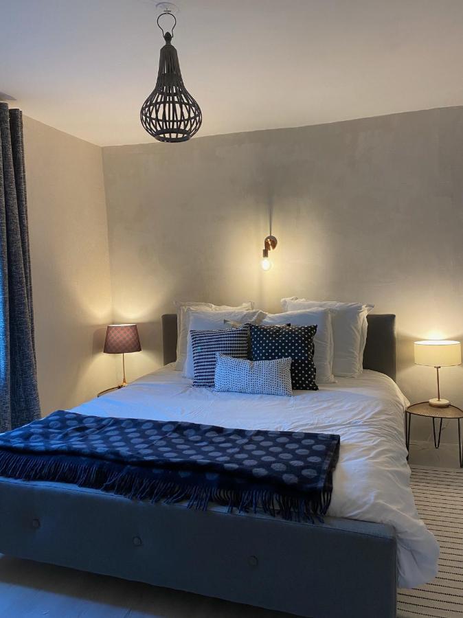 Le Nomade En Provence Bed & Breakfast Bouchet  Ngoại thất bức ảnh