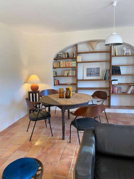 Le Nomade En Provence Bed & Breakfast Bouchet  Ngoại thất bức ảnh