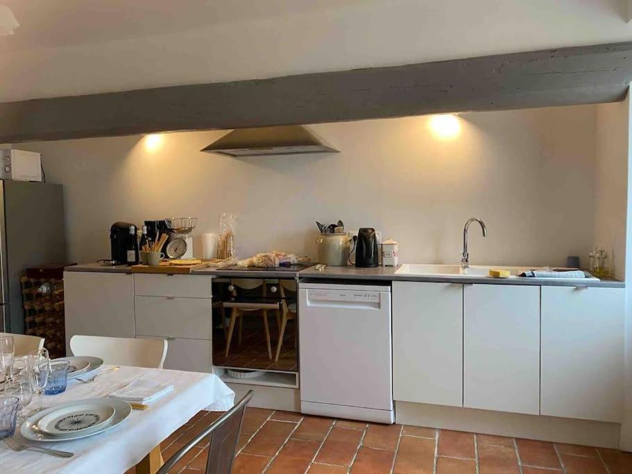 Le Nomade En Provence Bed & Breakfast Bouchet  Ngoại thất bức ảnh