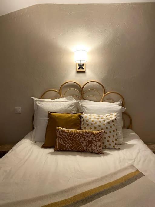 Le Nomade En Provence Bed & Breakfast Bouchet  Ngoại thất bức ảnh