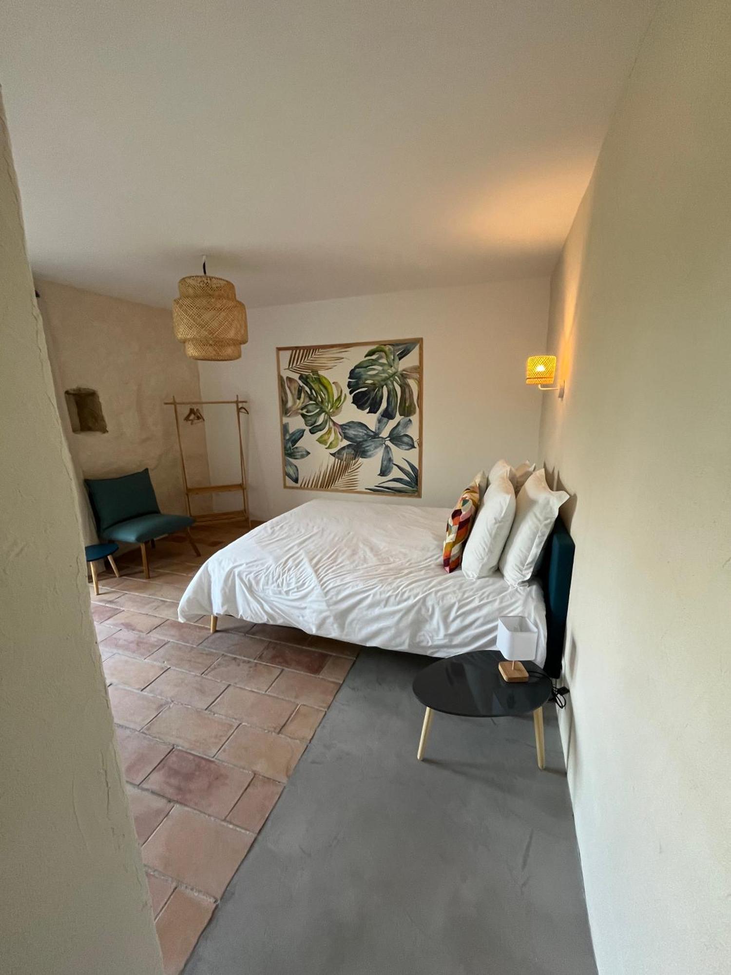 Le Nomade En Provence Bed & Breakfast Bouchet  Ngoại thất bức ảnh