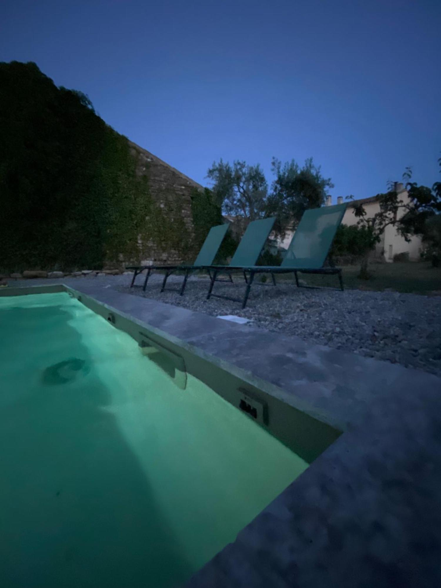 Le Nomade En Provence Bed & Breakfast Bouchet  Ngoại thất bức ảnh