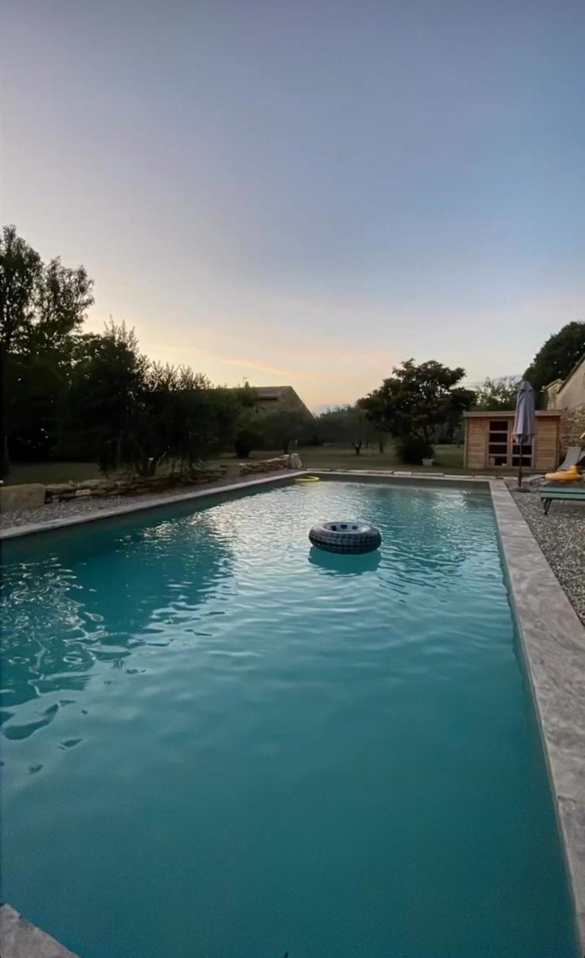 Le Nomade En Provence Bed & Breakfast Bouchet  Ngoại thất bức ảnh